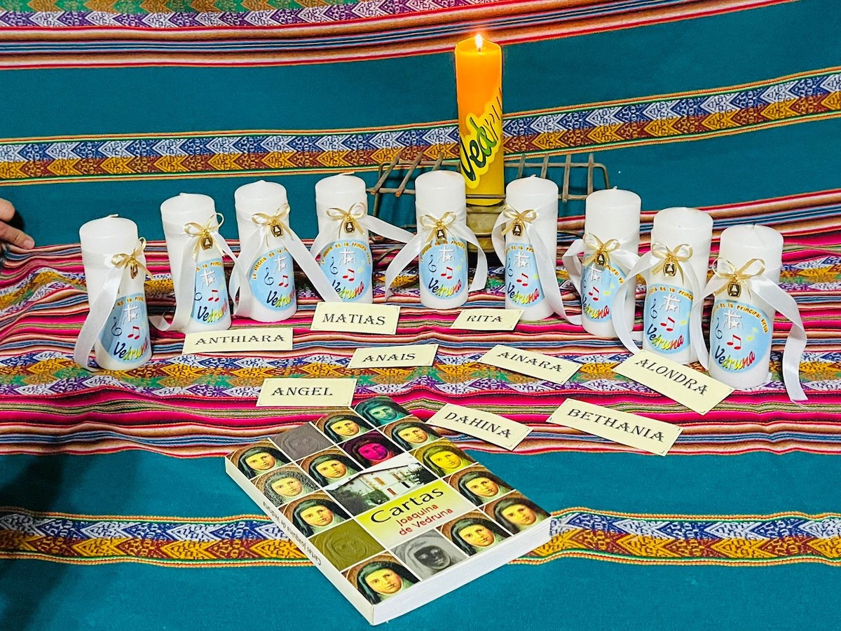 Integrants dels Muntanyencs Vedruna de Melipilla, Xile reben sagraments d’Iniciació cristiana