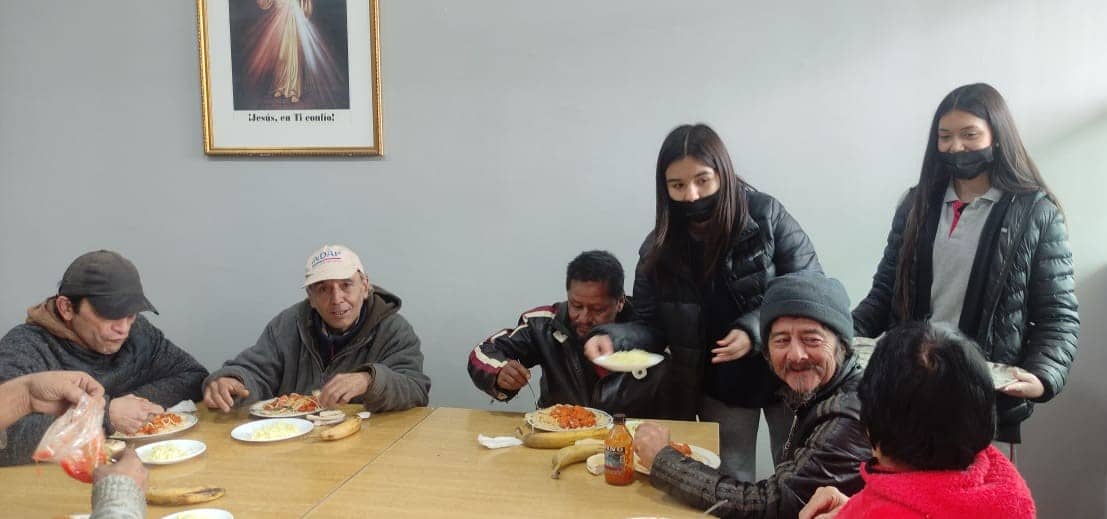 Els joves de la MJV i de Confirmació fan de la solidaritat tendresa i proximitat