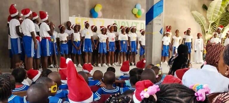 Festival de Noël pour célébrer la naissance de Jésus à l&rsquo;école Vedruna d&rsquo;Añisok
