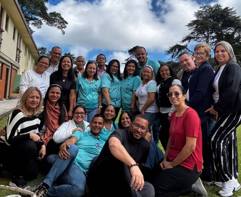 Les équipes de gestion éducative au Venezuela partagent, accueillent et promeuvent