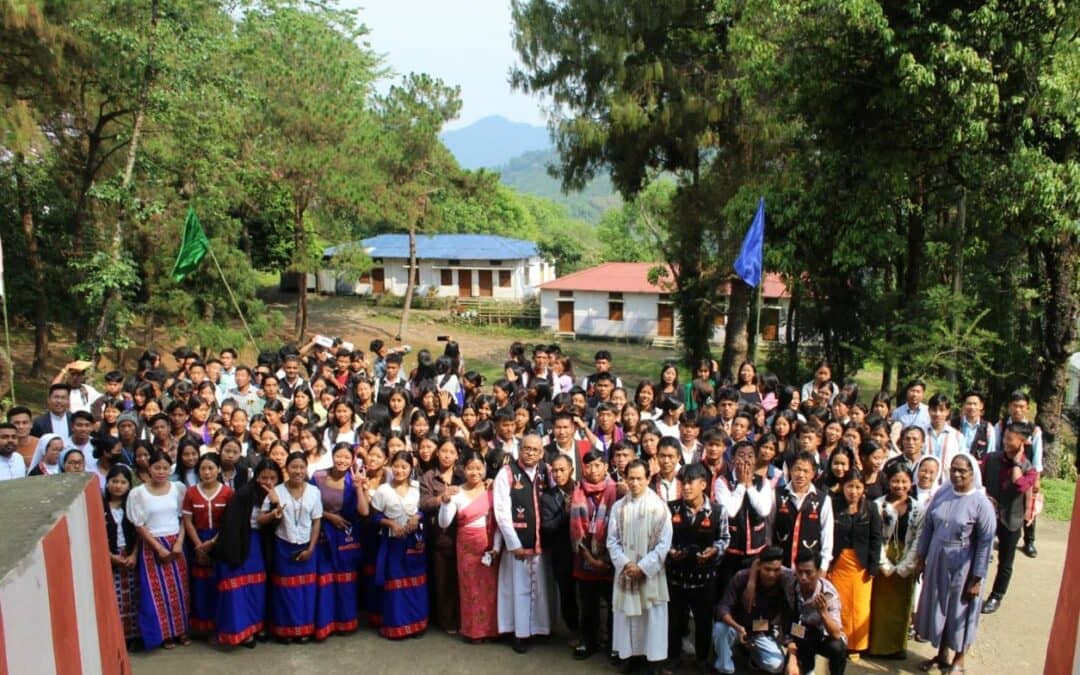 Unis par la foi : les jeunes et les femmes renforcent leur engagement chrétien