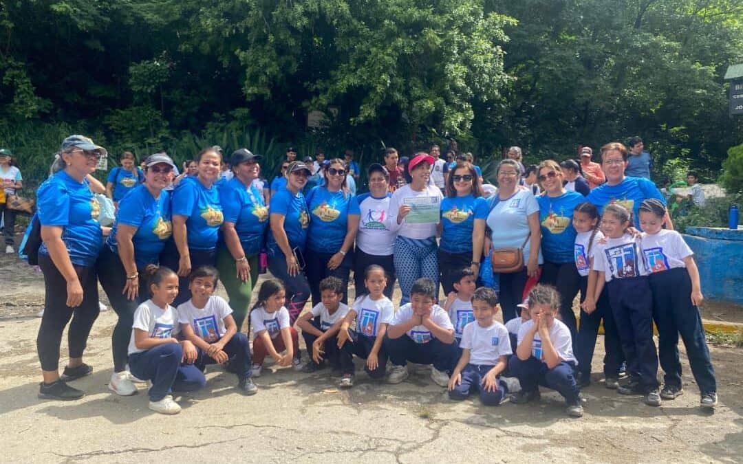 El Carmelo de Cagua, au Venezuela, réalise la « Marche écologique vers le bicentenaire ».