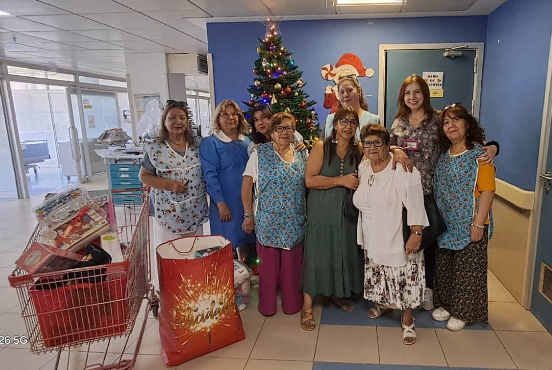 Quand l&rsquo;amour devient un cadeau : les volontaires de Vedruna accompagnent les enfants à l&rsquo;hôpital