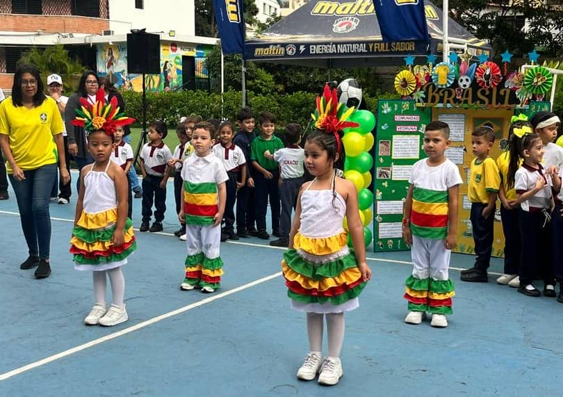 Multiculturalité, mémoire et gratitude : Carmelo Caracas célèbre le bicentenaire de Vedruna